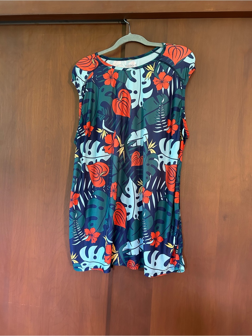 TOMBOY X Floral sleeveless top